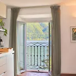 Lakefront 1br Garden Access
