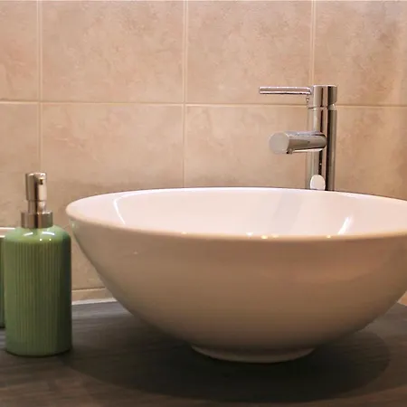 Lakefront 1br Garden Access Апартаменты *