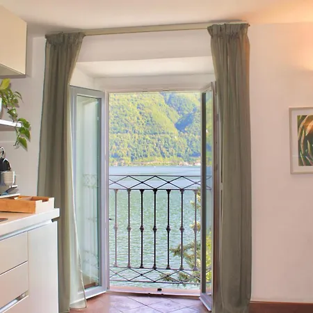 Lakefront 1br Garden Access