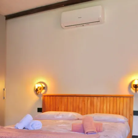 Lakefront 1br Garden Access Кима